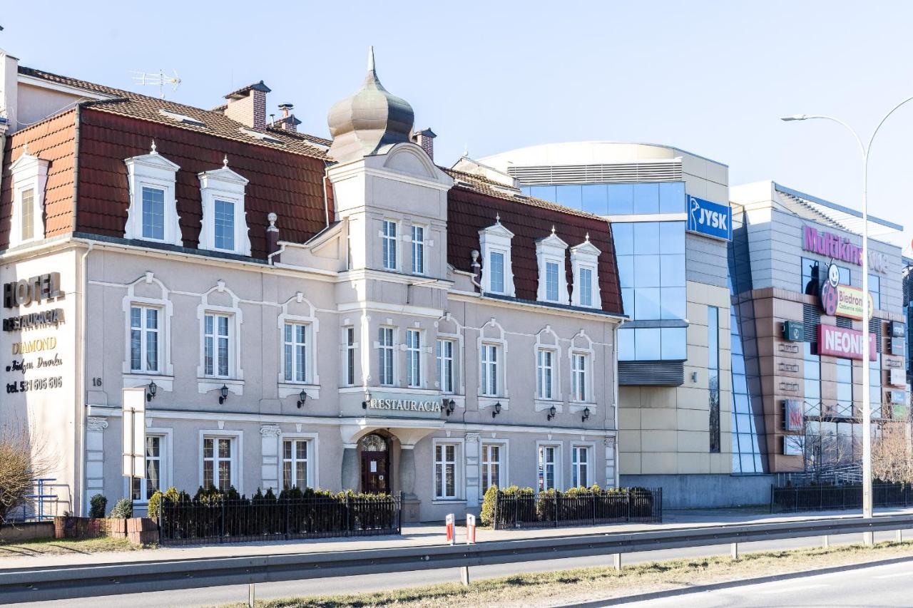 Hotel Diamond W Bialym Dworku Rumia Exterior photo